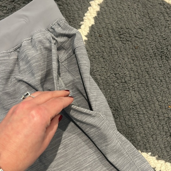 Men’s Lululemon Light Gray T.H.E Shorts - Picture 5 of 9